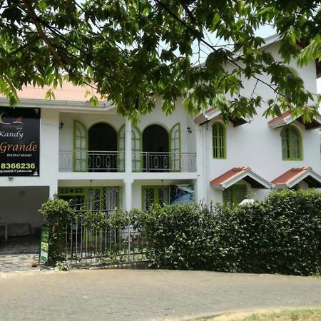 Kandy La Grande Holiday Resort Exterior photo