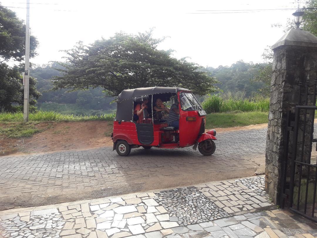 Kandy La Grande Holiday Resort Exterior photo